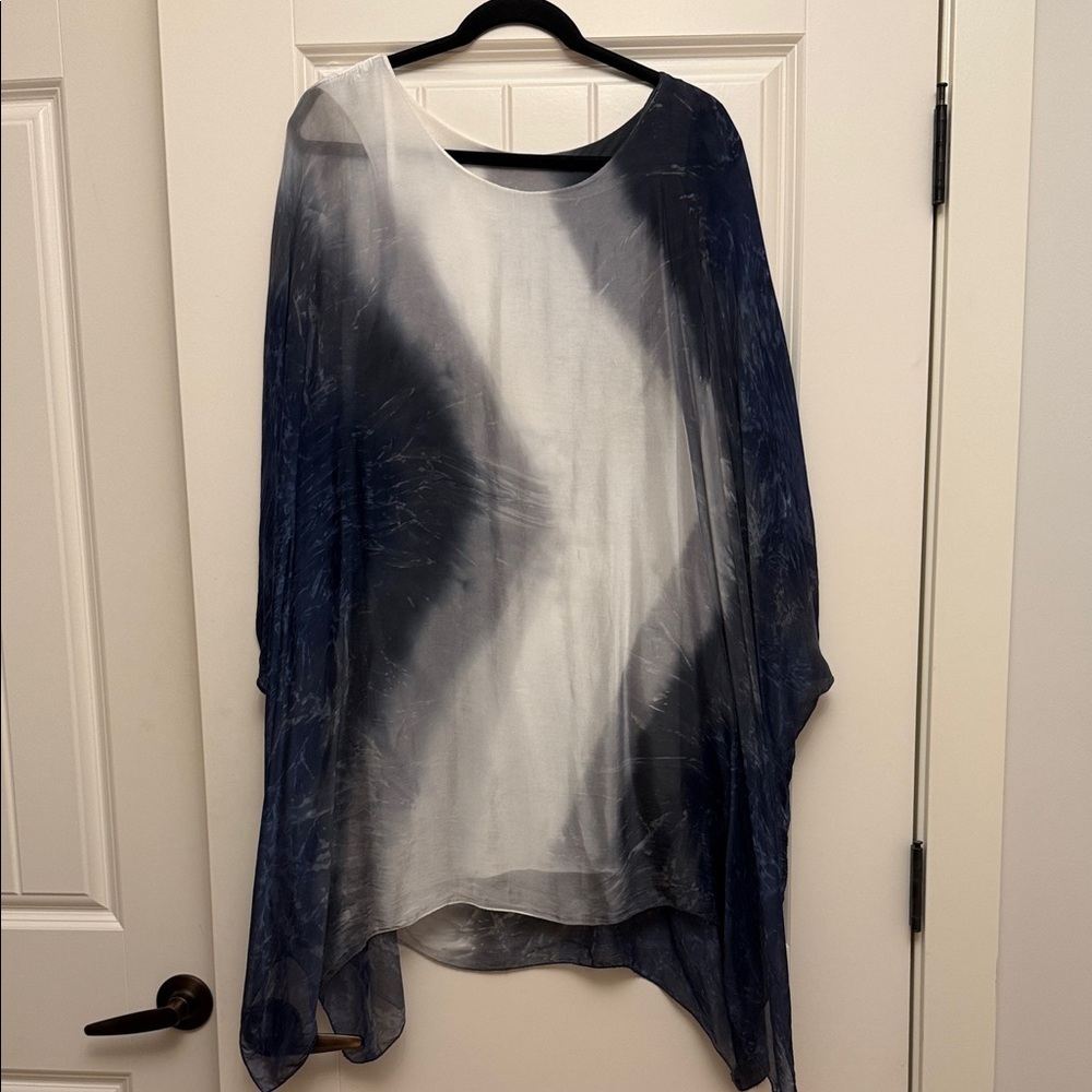 Elegant Navy and White Women's Top